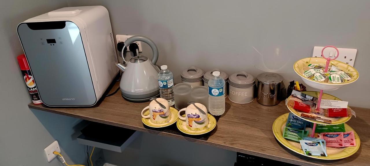 Southbourne  Large Double Room With Spacious Ensuite מראה חיצוני תמונה